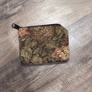 Lightly usedFloral Tapestry Zipper Pouch